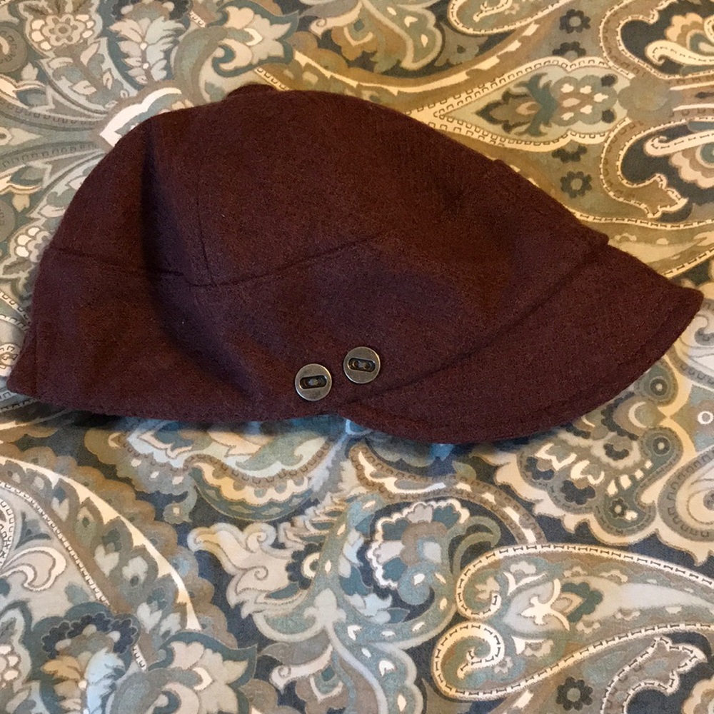 Pistil maroon riding cap